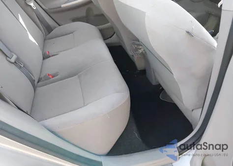 2011 Toyota Corolla Le z USA, uszkodzony, nr VIN JTDBU4EE2BJ100557